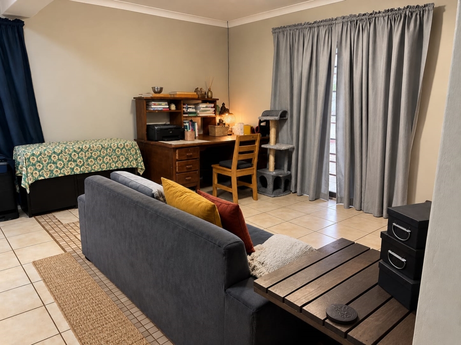 To Let 2 Bedroom Property for Rent in Melodie North West